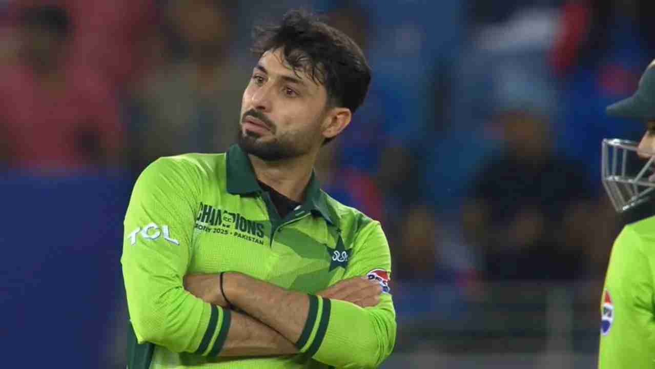 Watch: Abrar Ahmed Fires Up After Dismissing Shubman Gill in IND vs PAK Champions Trophy, Virat Kohli Left Shocked