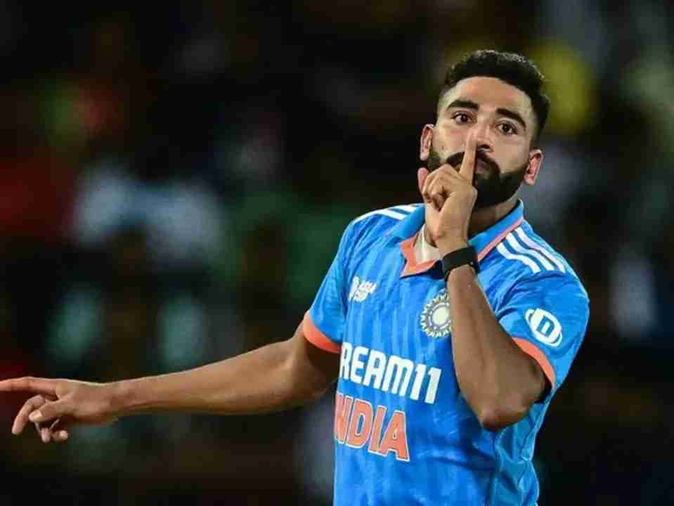  Mohammed Siraj asks paparazzi not to spread false rumors in a now-deleted Instagram story.
