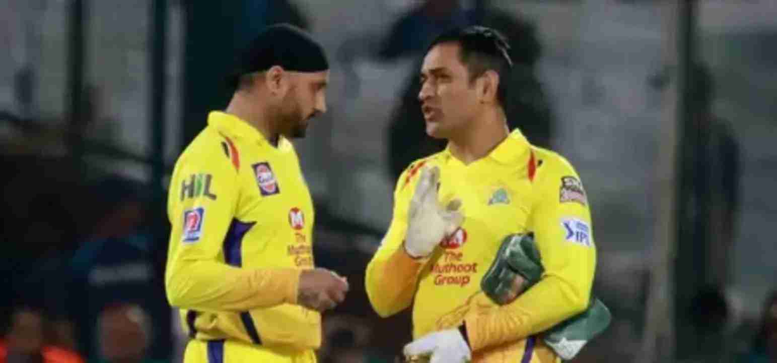 Harbhajan Singh questions Virat Kohli’s popularity, says MS Dhoni has real fan base