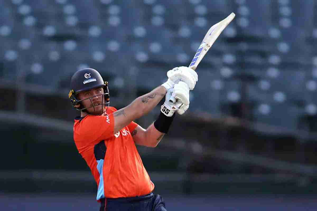Finn-Allen-Smashed-19-Sixes-in-MLC-Opener.webp