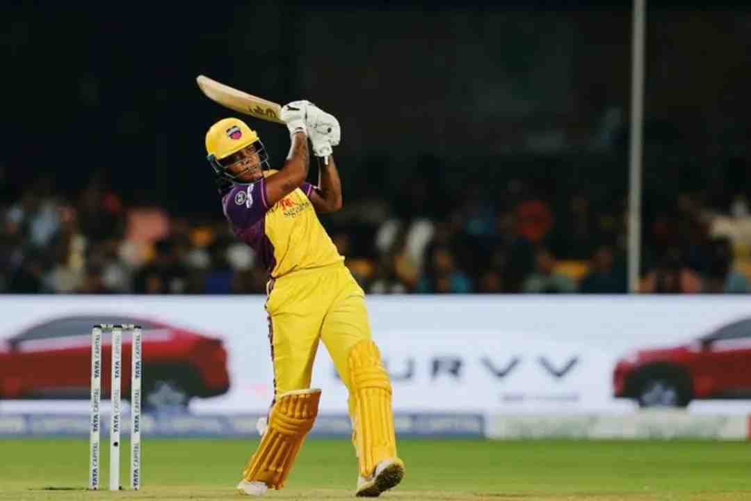WPL 2025: UP Warriorz’s Chinelle Henry smashed 50 off just 18 balls against Delhi Capitals, equaling the fastest half-century in WPL history