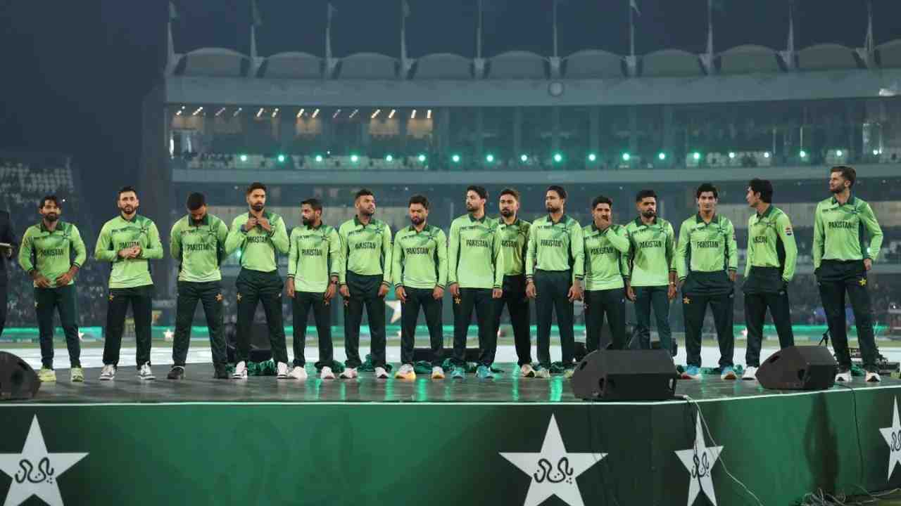 Watch Pakistan get major blow in first over of ICC Champions Trophy 2025