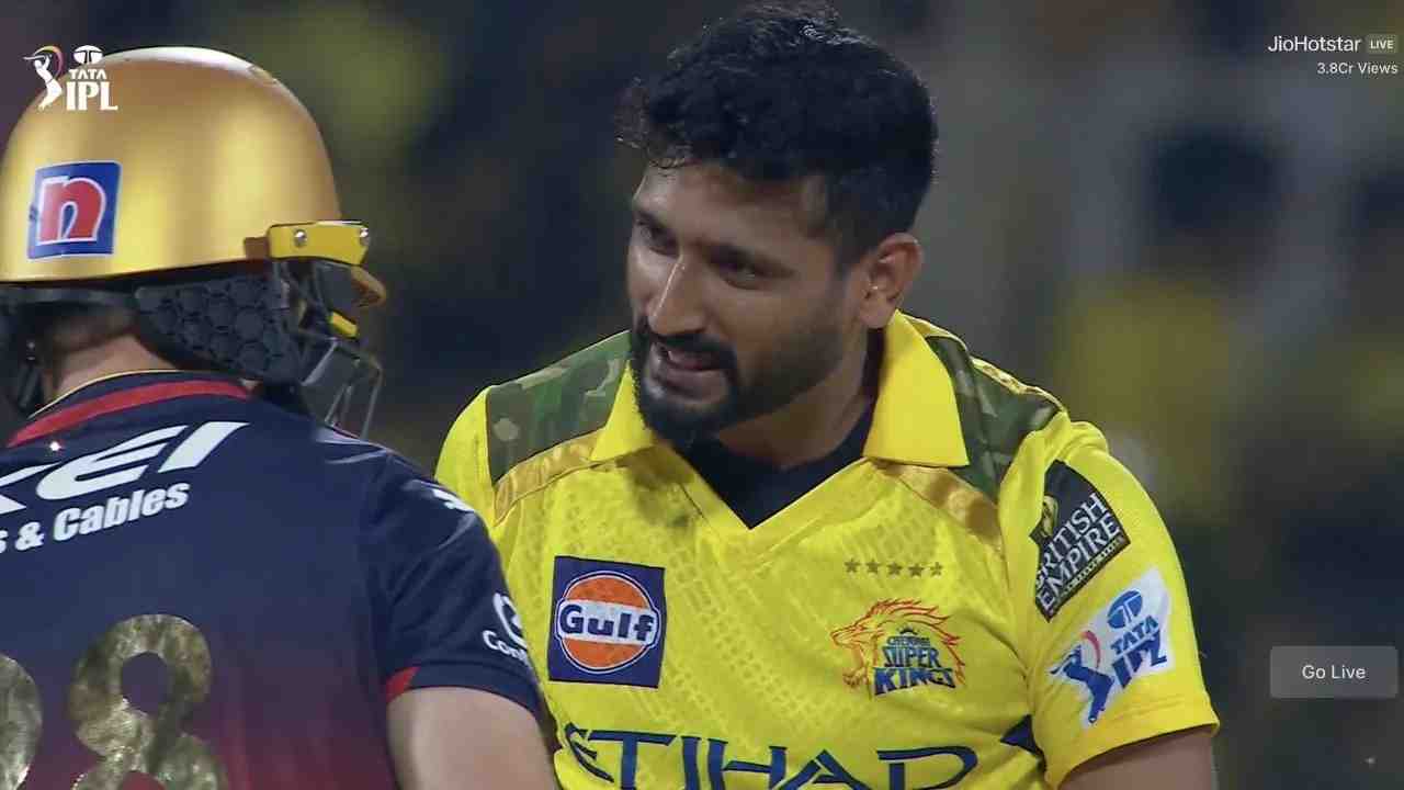CSK vs RCB.webp