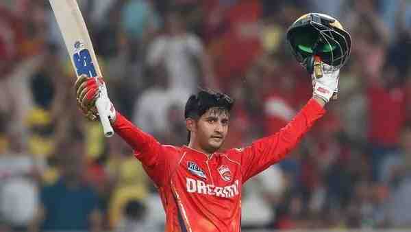 Top 5 fastest-hitting centuries