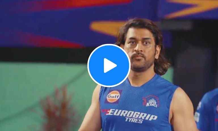 [Watch] Vizag tributes MS Dhoni with 'yellove'