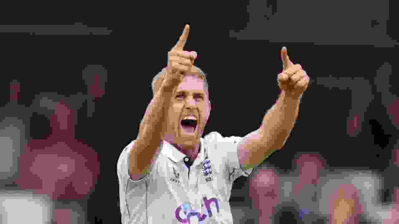 Olly Stone frustrated with bad-light call