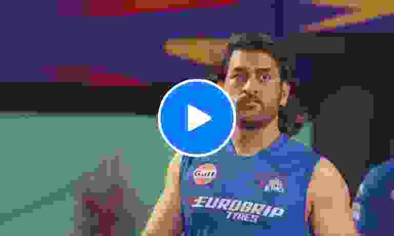 [Watch] Vizag tributes MS Dhoni with 'yellove'