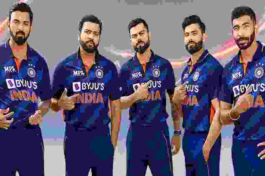 **From Kohli to Ashwin: Indian Cricket Icons Who Bid Farewell in 2024**