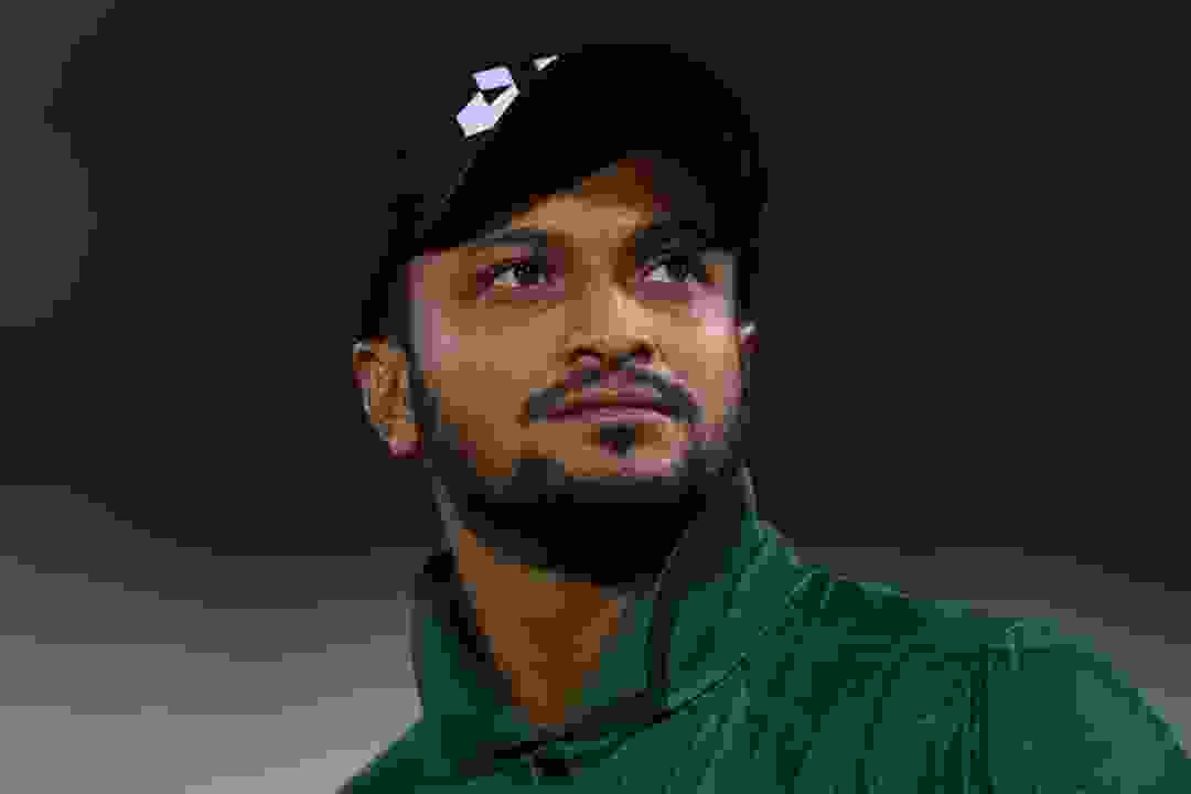 Shakib Al Hasan in trouble as an arrest warrant issued against him