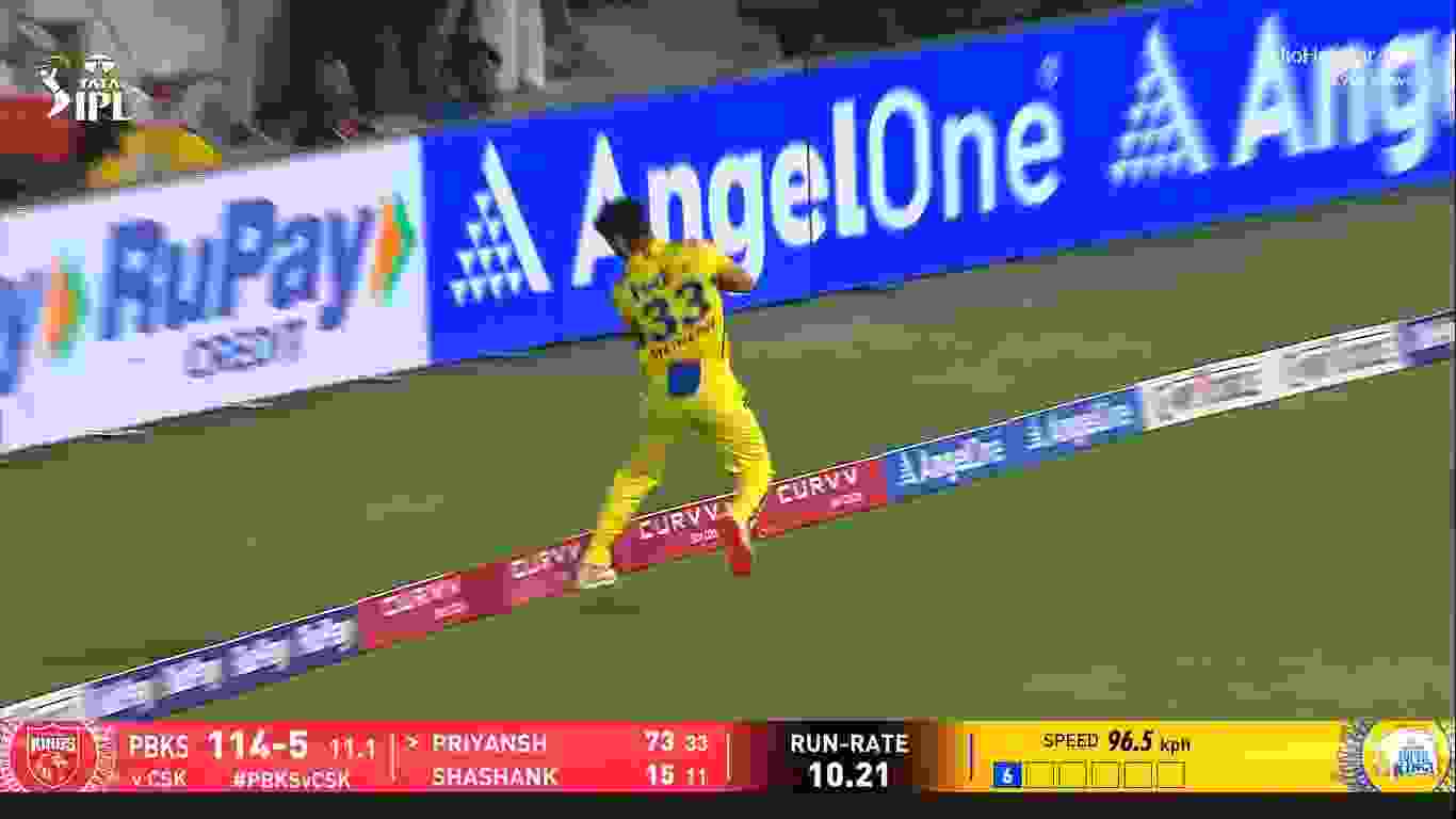 CSK vs PBKS: Mukesh Choudhary Steps on Rope, Priyansh Arya Gets Six in IPL 2025