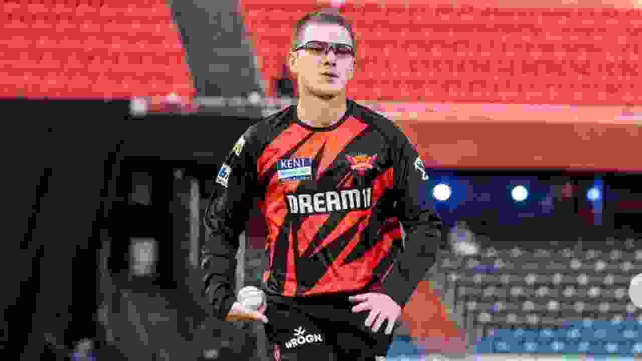 Smaran Ravichandran replaces Adam Zampa
