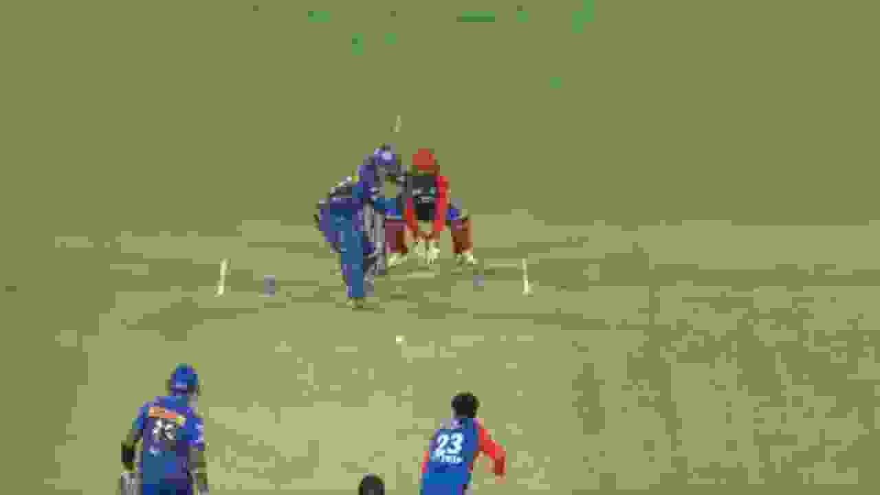 Kuldeep Yadav bowled Ryan Rickelton.webp