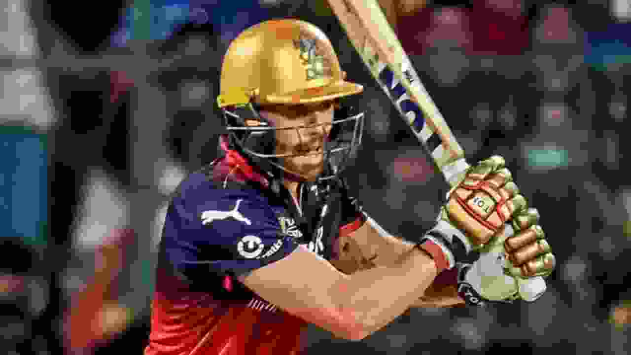 Phil Salt RCB.webp