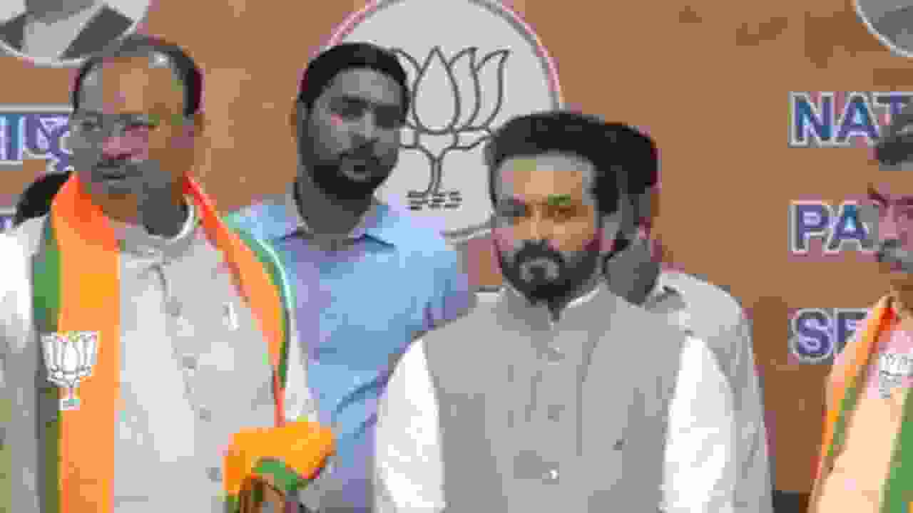 Kedar Jadhav joins BJP