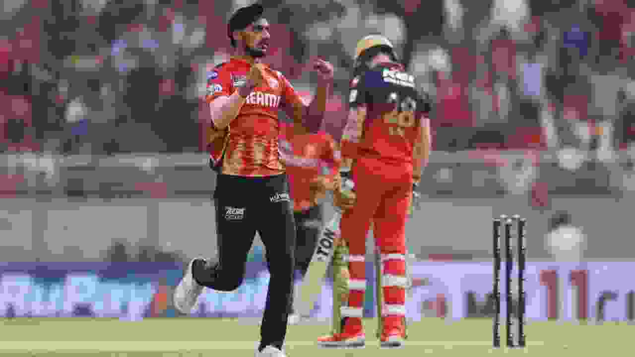 Arshdeep Singh gets wicket of Phil Salt