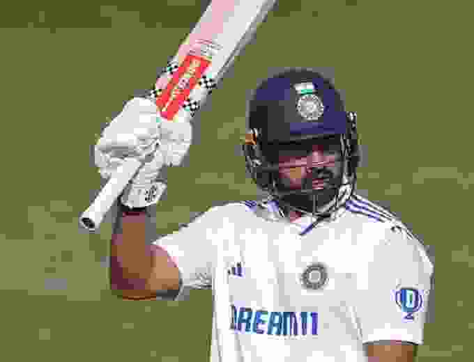 Karun Nair 200
