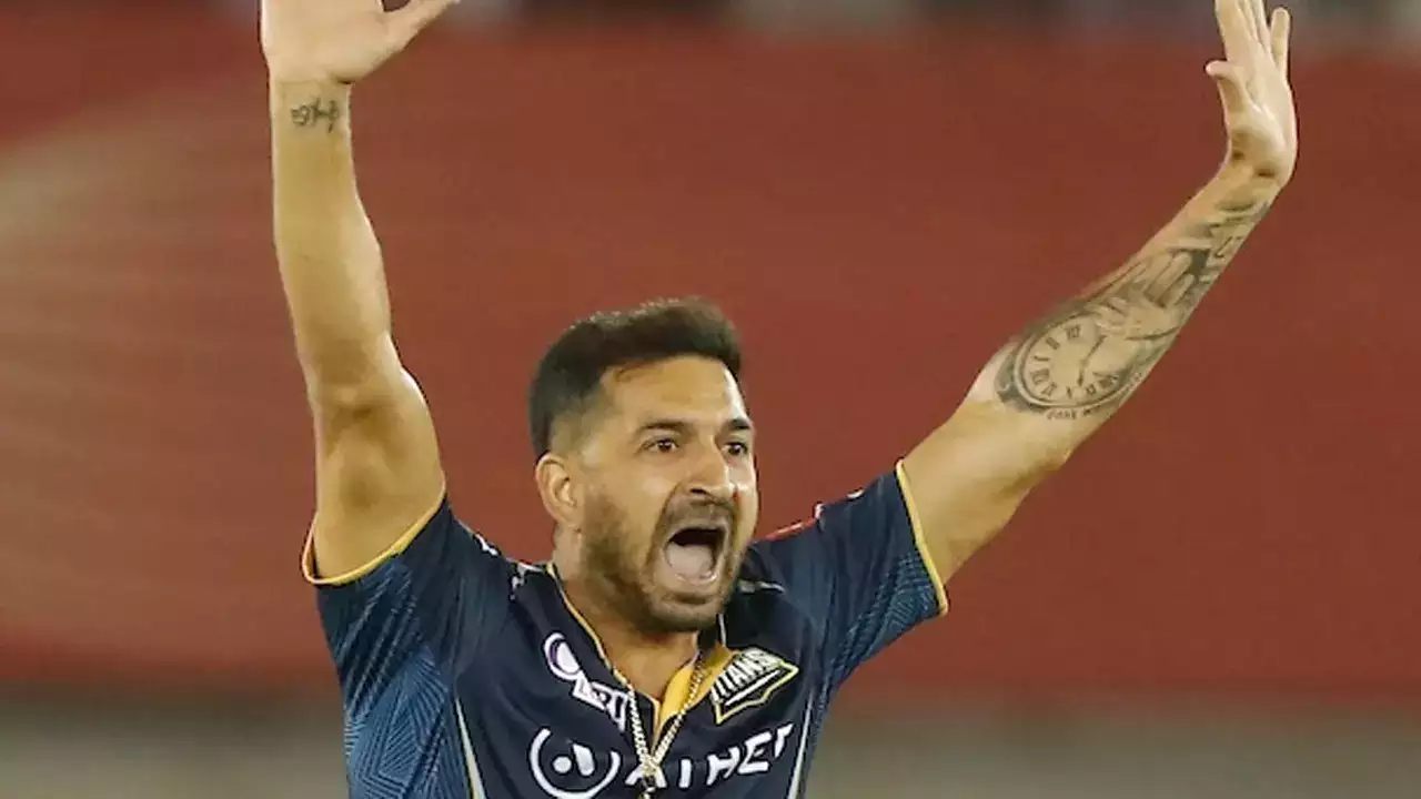 Mohit Sharma- A Purple Cap Holder, World Cup Semi-Finalist and Net Bowler, Returns to the IPL