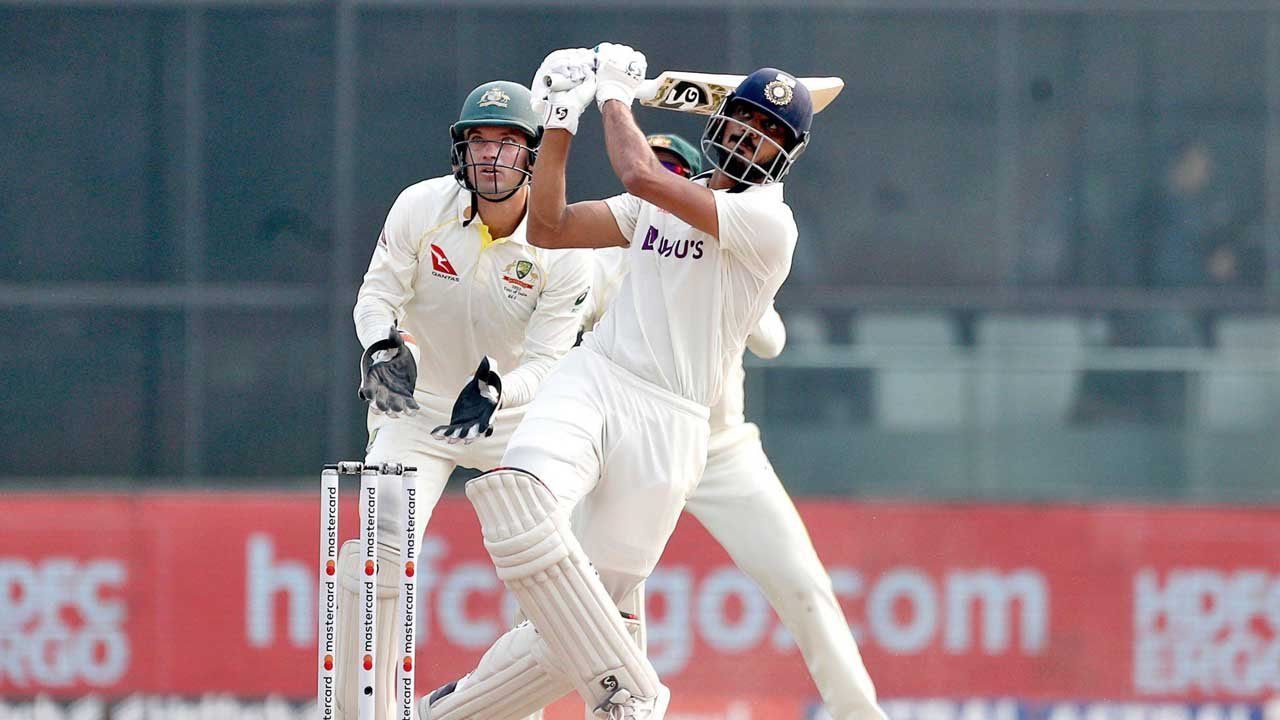 IND vs AUS: Axar Patel hailed on Twitter for saving Team India's blushes in 1st innings