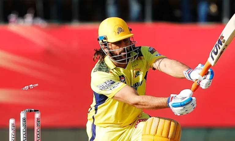 "It is better to include a fast bowler than him"- Harbhajan Singh on MS Dhoni