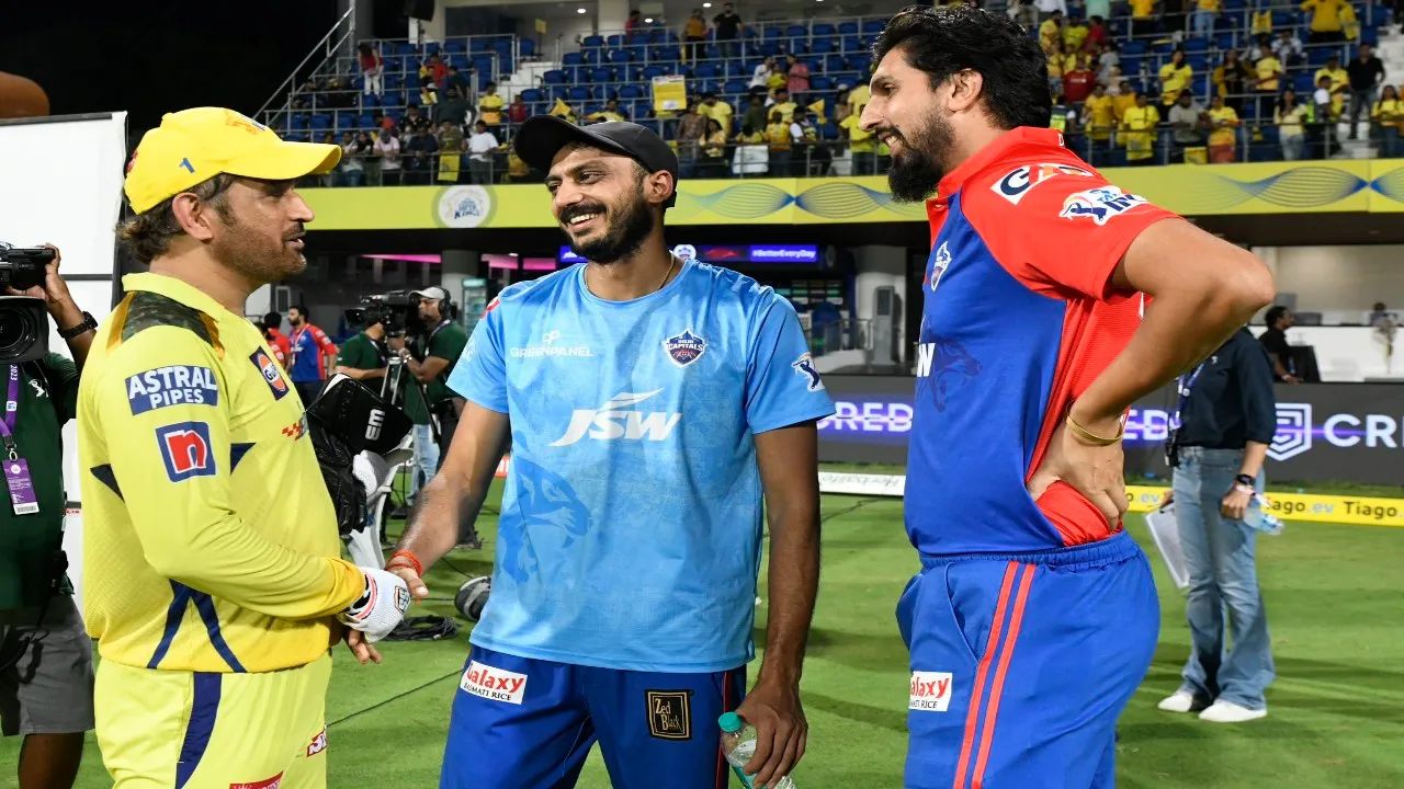 Axar Patel MS Dhoni.webp