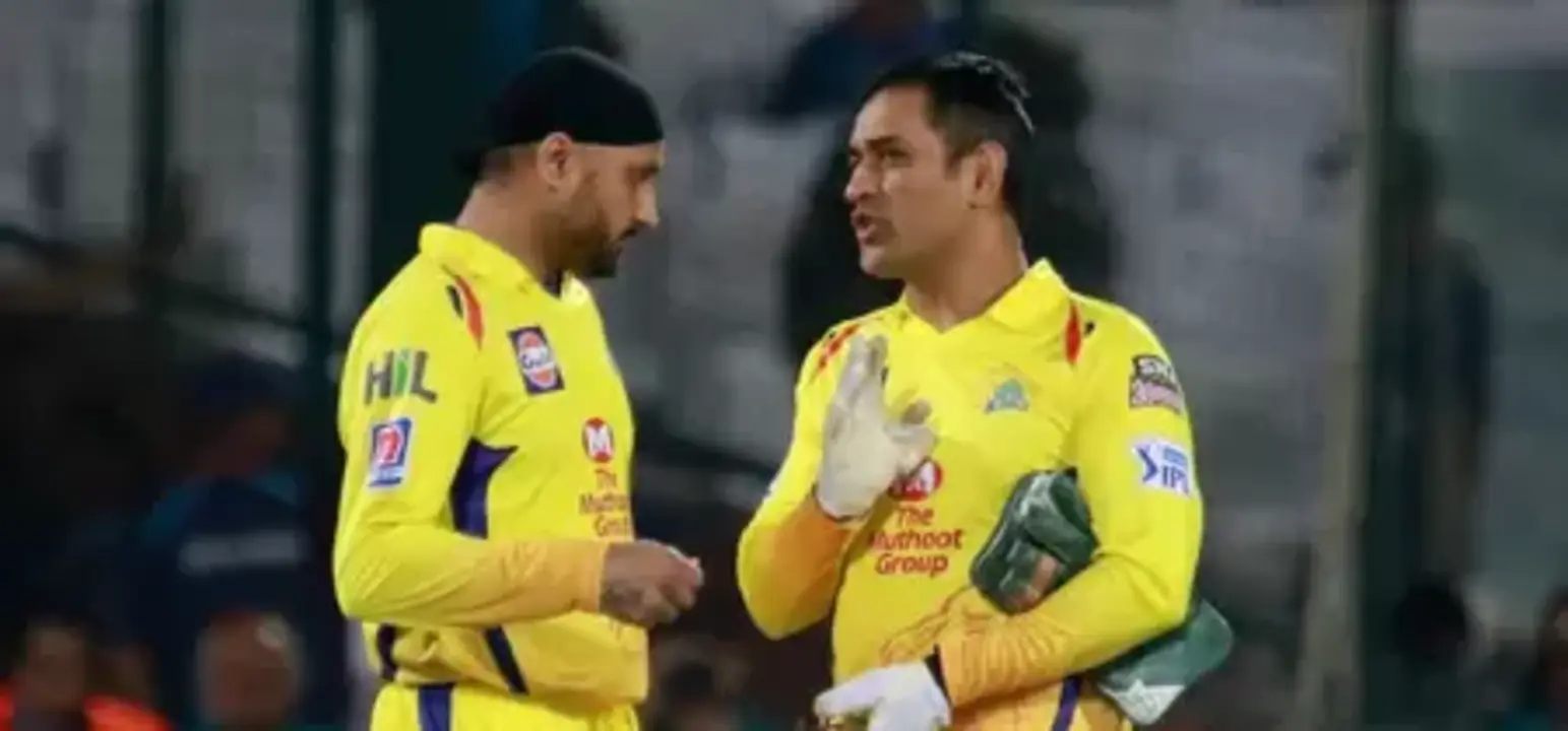 Harbhajan Singh questions Virat Kohli’s popularity, says MS Dhoni has real fan base