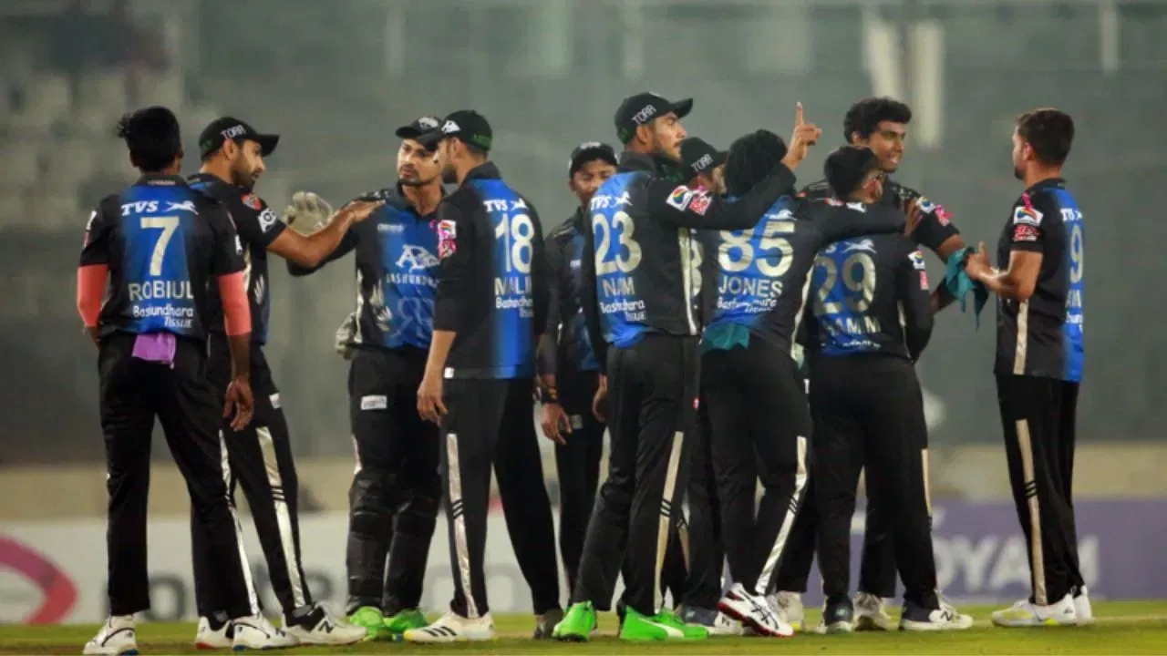 Rangpur Riders sign key Pakistan internationals